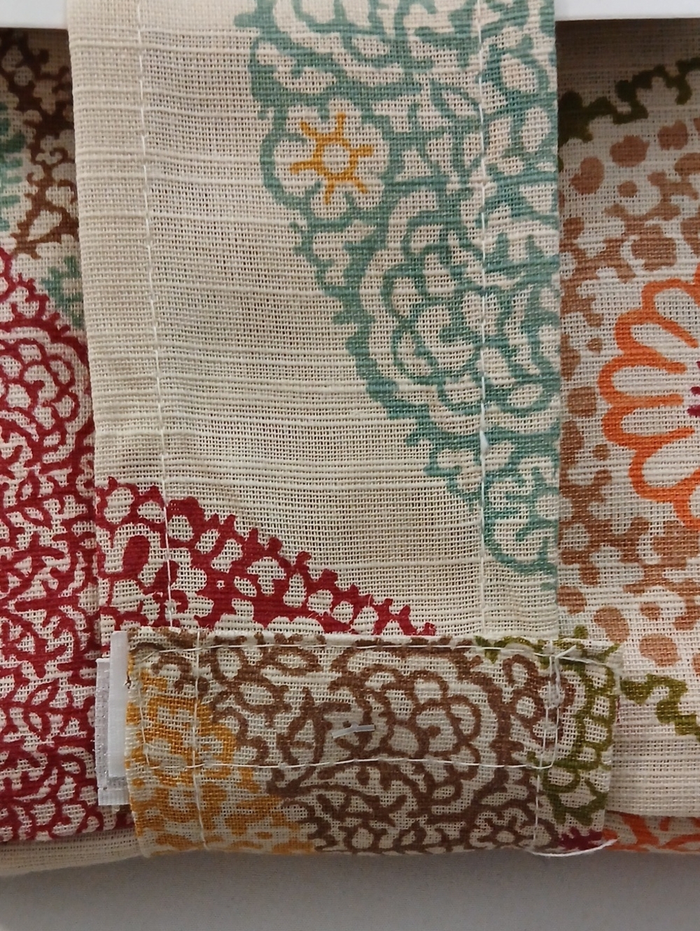 Better Homes And Gardens Tablecloth NWT - Picture 5 of 6